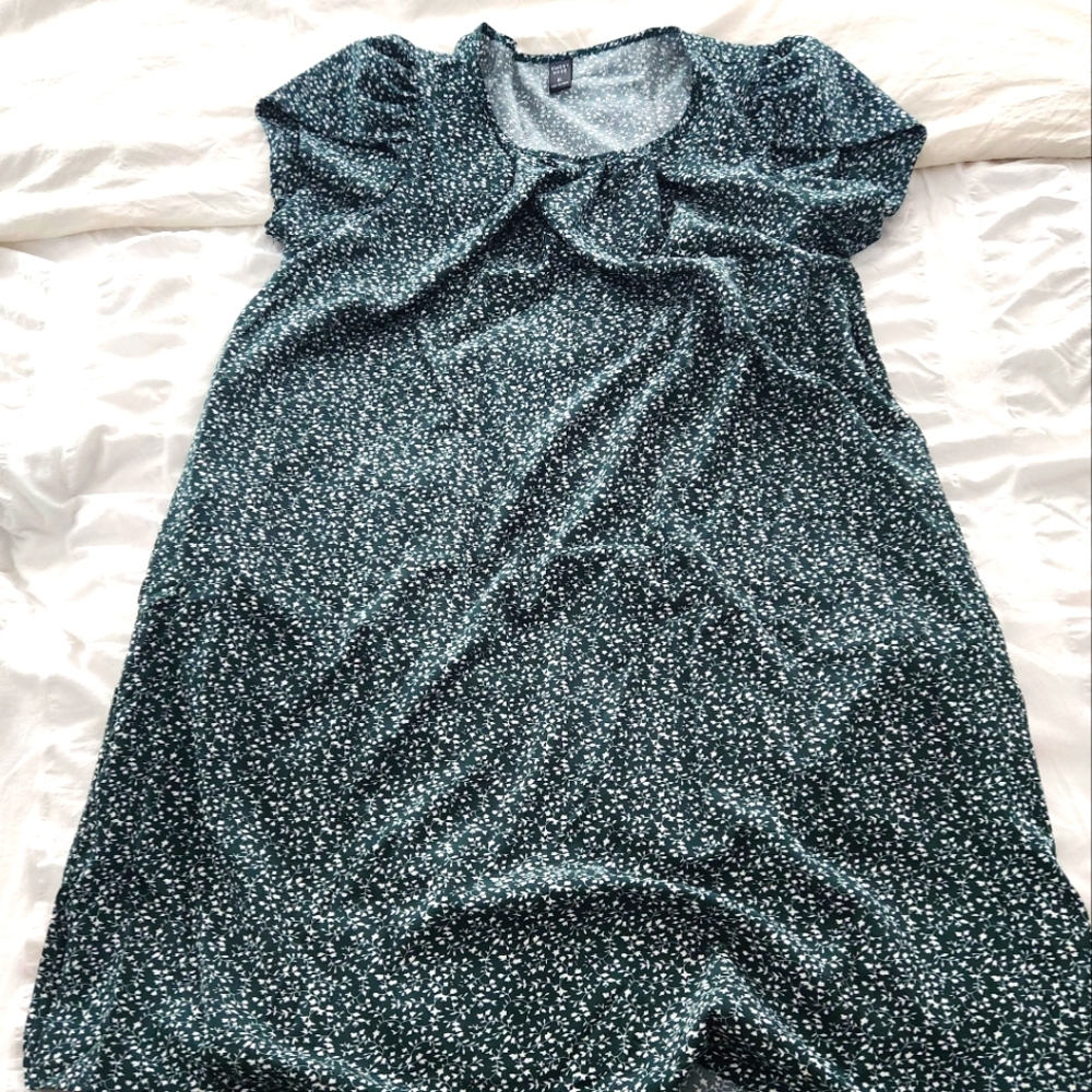 Green floral shift dress from Shein